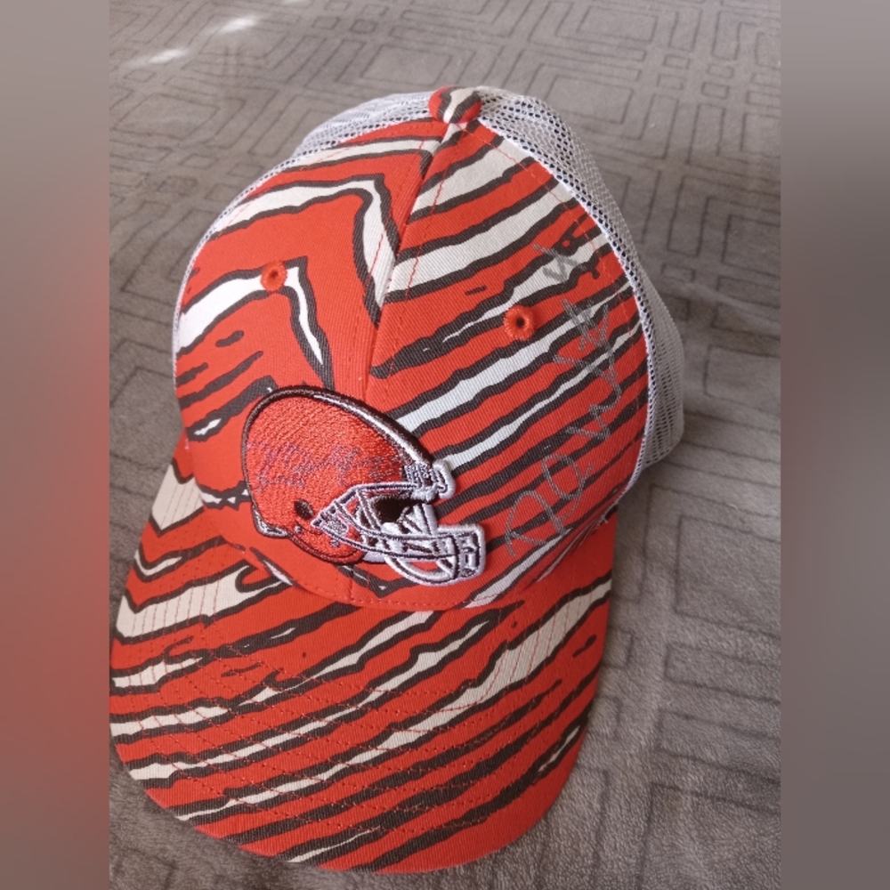 Cleveland Browns hat - Watson & Hunt autographs (#4 & #27). 2022